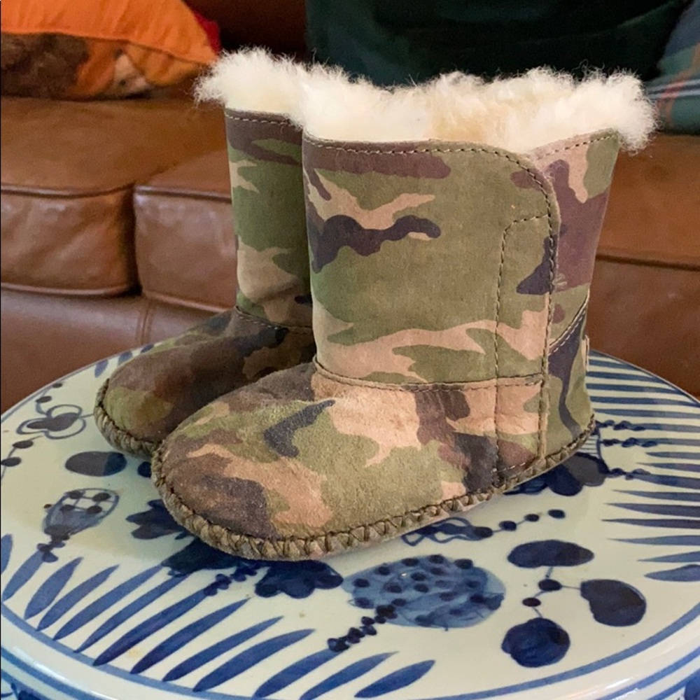 UGG Camouflage baby boots